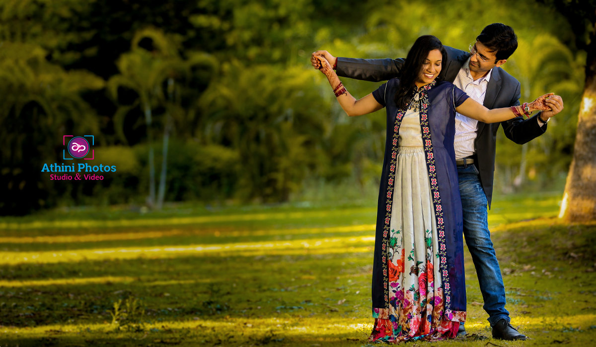 25+ Poses for South Indian Pre-Wedding Photography